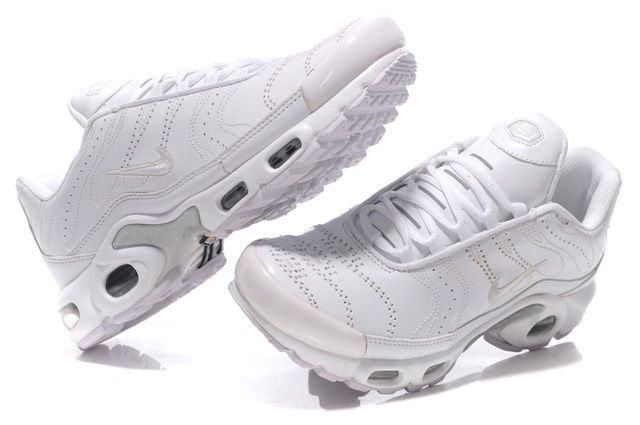 nike requin tn blanche